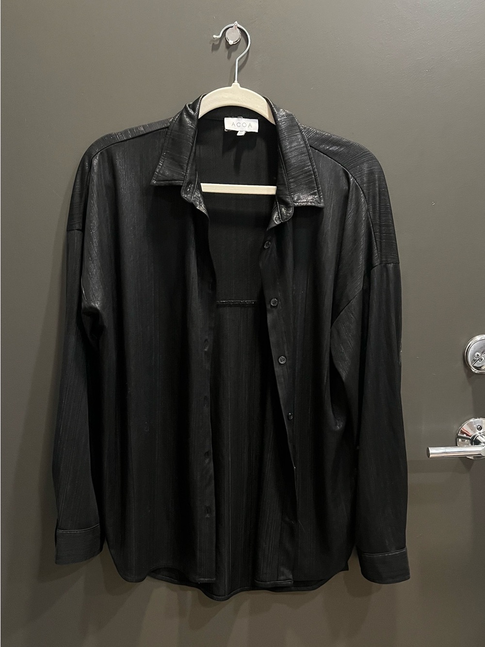 ACOA Black Textured Button-Down Blouse – Women’s Medium